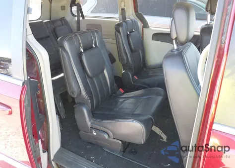 2013 Chrysler Town & Country Touring z USA, uszkodzony, nr VIN 2C4RC1BG3DR588440